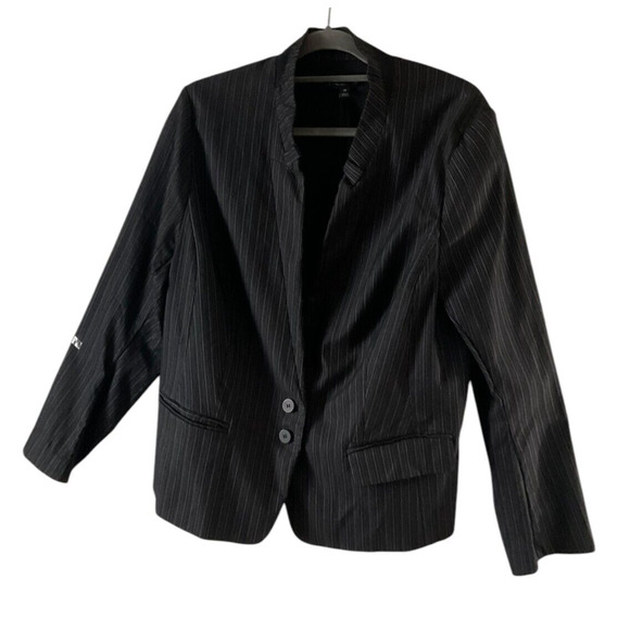 Lane Bryant Women's 24 Black Blazer Jacket Pinstripe Two Button Work Office - Picture 11 of 11